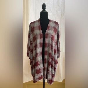 NWOT Lane Bryant lightweight plaid poncho. Size- 18/20. Color- burgundy and gray